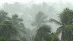 Heavy rain lashes city; traffic snarls all over Heavy rain lashes city; traffic snarls all over