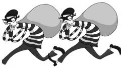 Senior citizen robbed of Rs 3.5L Senior citizen robbed of Rs 3.5L