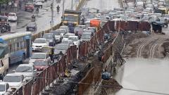 City hit by traffic chaos with waterlogging, closed roads City hit by traffic chaos with waterlogging, closed roads