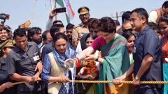 Priyanka Gandhi begins 3-day UP visit, offers prayers at temple Priyanka Gandhi begins 3-day UP visit, offers prayers at temple