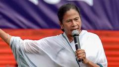 Mamata announces life insurance, financial aid for Bengal farmers Mamata announces life insurance, financial aid for Bengal farmers