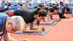 India sets a new Guinness World Record with Plankathon led by Shilpa Shetty India sets a new Guinness World Record with Plankathon led by Shilpa Shetty