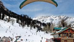 Puneites flock to warmer beaches, hill stations this holiday season Puneites flock to warmer beaches, hill stations this holiday season