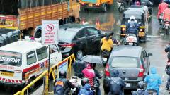 Ambulances face traffic jams daily Ambulances face traffic jams daily