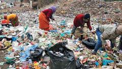 Employees of the plastic industry affected by ban Employees of the plastic industry affected by ban