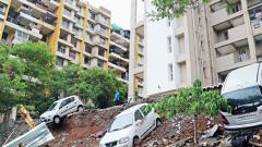 Residents claim having seen crack in the wall Residents claim having seen crack in the wall