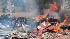 1 pilot dead as 2 IAF aircraft collide, crash in Bengaluru 1 pilot dead as 2 IAF aircraft collide, crash in Bengaluru