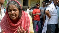 LokSabha 2019: Violence mars nearly 74% voting in Bengal LokSabha 2019: Violence mars nearly 74% voting in Bengal