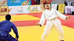 Dev and Poorva clinch gold medals for Maharashtra Dev and Poorva clinch gold medals for Maharashtra