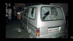 17 vehicles damaged by miscreants in Karve Nagar 17 vehicles damaged by miscreants in Karve Nagar