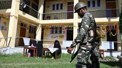 LokSabha 2019: Deserted roads, near-empty booths mark polling in militancy-infested Pulwama and Shopian LokSabha 2019: Deserted roads, near-empty booths mark polling in militancy-infested Pulwama and Shopian