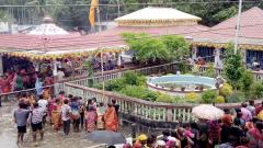 Three killed, 25 injured in stampede near Loknath Dham temple Three killed, 25 injured in stampede near Loknath Dham temple