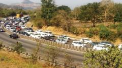 Tourists throng Lonavla, Khandala for year-end vacation Tourists throng Lonavla, Khandala for year-end vacation