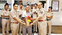 Constable SK Kamble felicitated by city cops Constable SK Kamble felicitated by city cops