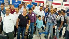 Fliers stranded for over 14 hrs at Pune airport Fliers stranded for over 14 hrs at Pune airport