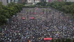 China expresses 'strong dissatisfaction' with G7 on Hong Kong China expresses 'strong dissatisfaction' with G7 on Hong Kong