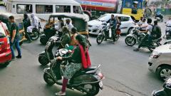 Wanawadi residents hit by traffic jams Wanawadi residents hit by traffic jams