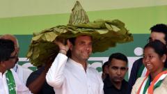Congress President Rahul Gandhi being welcomed by the traditional hat made by Sal leaves by former chief minister Hemant Soren and Congress candidate Geeta Koda in Chaibassa during the election campaign on May 7 2019. Photo: ANI Congress President Rahul Gandhi being welcomed by the traditional hat made by Sal leaves by former chief minister Hemant Soren and Congress candidate Geeta Koda in Chaibassa during the election campaign on May 7 2019. Photo: ANI