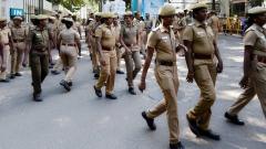 TN police bans use of mobile by officials below rank of SI TN police bans use of mobile by officials below rank of SI