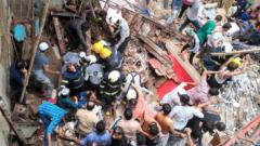4-storey residential bldg collapses in Mumbai, 40-50 people trapped 4-storey residential bldg collapses in Mumbai, 40-50 people trapped